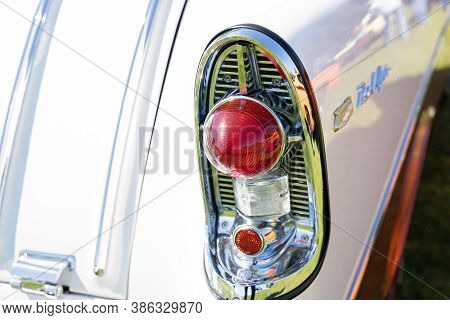 Saint Clair Shores, Michigan / Usa - 09-21-2020: 24Th Annual Waterfront Car Show Presented By The Vi