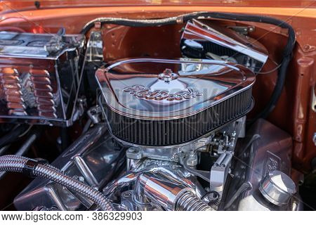 Saint Clair Shores, Michigan / Usa - 09-21-2020: 24Th Annual Waterfront Car Show Presented By The Vi