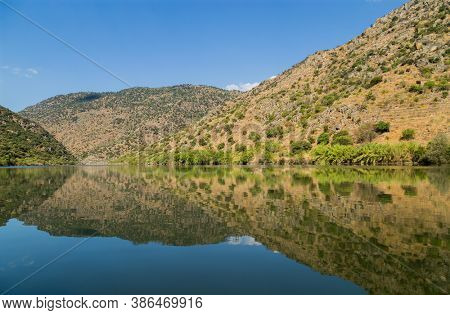 River Douro flowing in the north of Portugal. Douro Region.