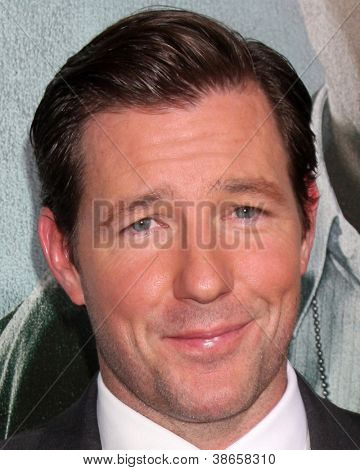 ロサンゼルス発 - 10 月 15 日: エドワード ・ バーンズ「アレックス クロス」初演アークライト映画館 Cineram に到着します。