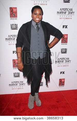 LOS ANGELES - okt 13: Alex Newell ankommer til den 
