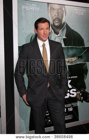 ロサンゼルス発 - 10 月 15 日: エドワード ・ バーンズ「アレックス クロス」初演アークライト映画館 Cineram に到着します。