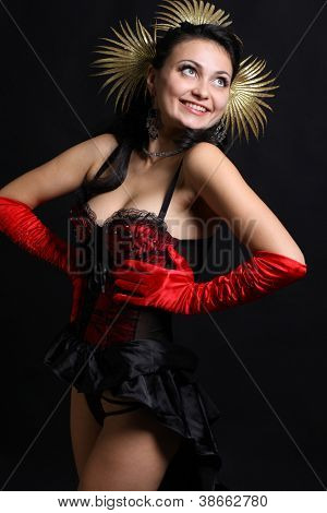 Sexy Moulin Rouge Mädchen tragen heiße Dessous