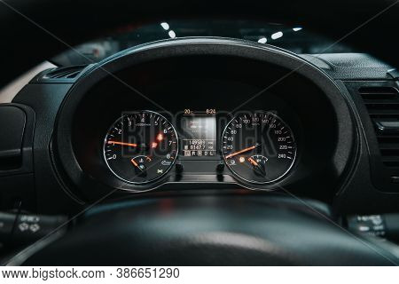 Novosibirsk, Russia - September 19, 2020: Nissan X-trail, Round Speedometer, Odometer With A Range O