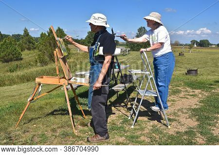 De Smet, Sout Dakota, August 5, 2020: An Unknown Artist Participates At The Harvey Dunn Plein Air Pa