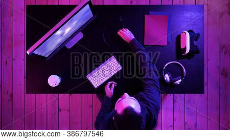 Professional Gamer Getting Ready For The Streaming