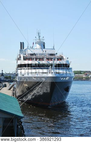 Cruise Ship In The Center Of Saint-petersburg, Russia