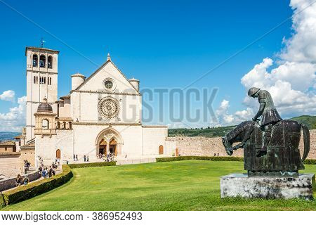 Assisi,italy - September 3,2020 - View At The Basilica Of San Francesco In Assisi. Assisi Is A Town 