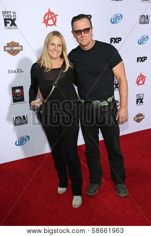 Robert Patrick and wife Barbara Patrick at the 