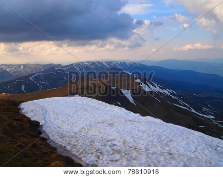 Carpathian mountains 17 under snow in spring