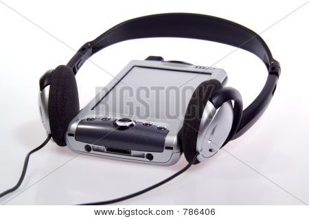 Integrata PDA, cellulare e lettore MP3