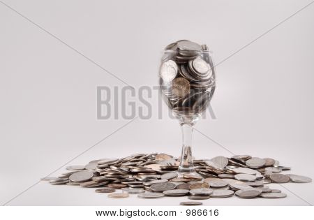 Mince ve sklenici na víno