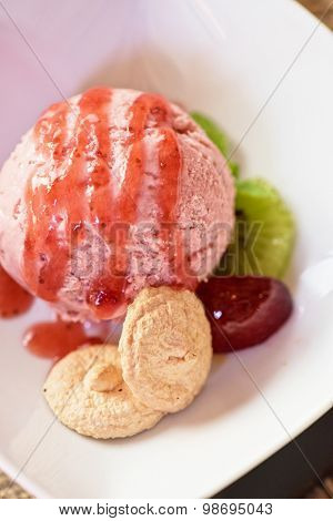 Fruit strawberry ice cream in plate 