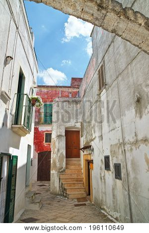 Characteristic alleyway of Mottola. Puglia. Southern Italy.