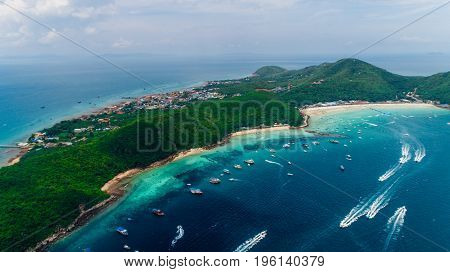 Koh Larn island peaceful and popular tourist destination. Beautiful landscape of Thailand sea and boats.Speed boats on crystal clear water. Pattaya city,Thailand.