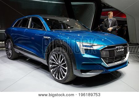 Audi E-tron Quattro Concept Car