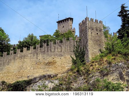 San Marino - Castle On The Rock