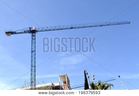Derricks metálics for the construction you act