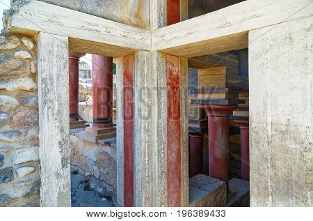 Old walls of Knossos near Heraklion. The ruins of the Minoan palaces is the largest archaeological site of all the paleces in