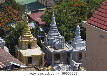 Small Temples In Phnom Phen
