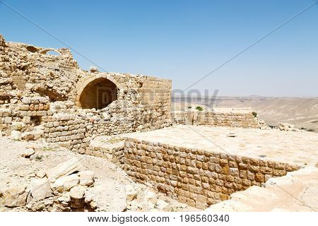The Old Caste  And His Ruins In The Sky