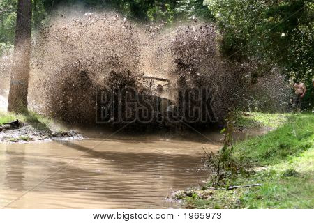 Jeep im Schlamm