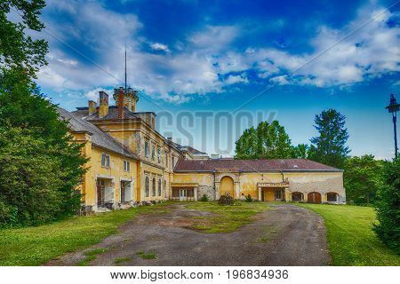 Karolyi Castle