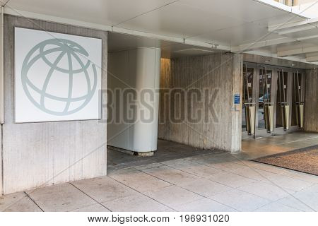 Washington Dc, Usa - March 4, 2017: World Bank Group Logo With Entrance To Building