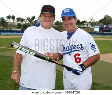 MALIBU, CA - 10 lipca: Pete Rose & Steve Garvey w 2010 Steve Garvey lato Softball klasyczne Eddy