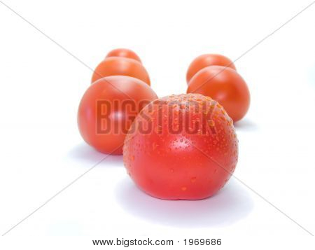 Rosso pomodoro gustoso isolato