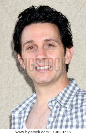 LOS ANGELES - Temmuz 24: Ronnie Marmo 2010 genel hastane Fan Club Lunchen Airtel Hotel'de