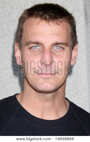 LOS ANGELES - JUL 24: Ingo Rademacher på 2010 General Hospital Fan Club Lunchen på Airtel Hot