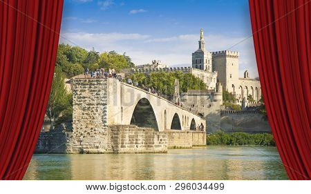 Avignon City With The Ancient Broken Medieval Bridge Of Saint Benezet (europe-france-provence) - Con