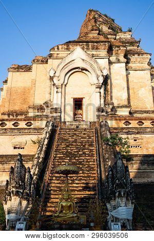 wat Chedi Luang Varavihara, Chiang Mai, Thailand