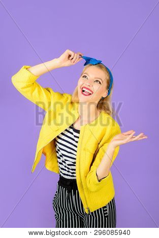 Emotional Girl. Cheerful Woman With Clean Skin, Bright Make-up. Smiling Woman Dressed In Pin-up Styl