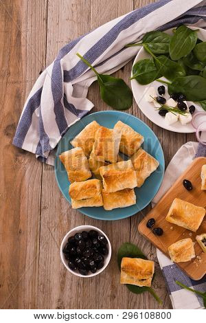 Spinach Puffs With Feta Chese And Spinach.