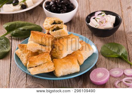Spinach Puffs With Feta Chese And Spinach.