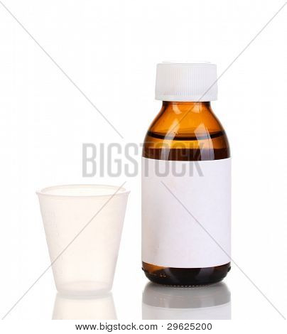 Bottiglia medica e jigger isolata on white