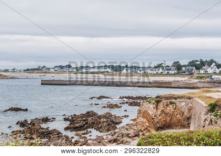 Beach And Cliff In Quiberon In The Morbihan In France, On The Peninsula Of Quiberon
