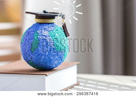 Concept Of Online Learning Graduation University Study Global International For Long Distane Learnin