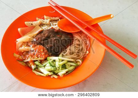 Sarawak Bihun Belacan With Sotong, Popular Cuisine In Kuching