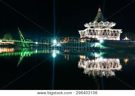 Kuching, Malaysia, April 18, 2019: The Darul Hana Bridge Across Sarawak River Overseeing The Sarawak