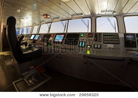 Fischauge Schuss eine moderne Fracht Ship Navigations-BrÃ¼cke