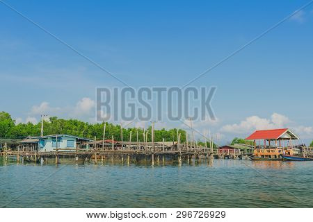 Unseen In Thailand. Scenery Of Fishing Village (the No-land Village) At Bang Chan, Khlung, Chanthabu