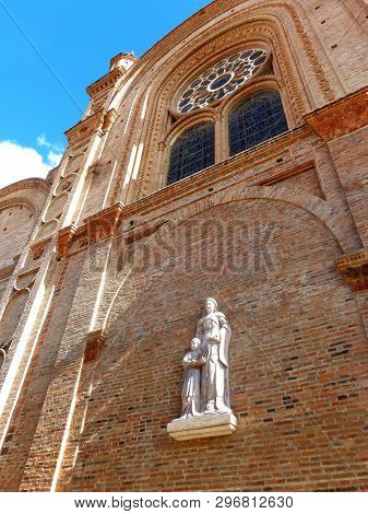 Cuenca, Ecuador - April 12, 2019: Relief Sculpture Of Saint Anna And Saint Mary On The Facade Of The