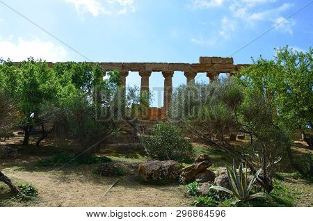 Selinunte, Sicily. Temple Of Hera, Ancient Greek Ruins In Italy, Doric Architecture