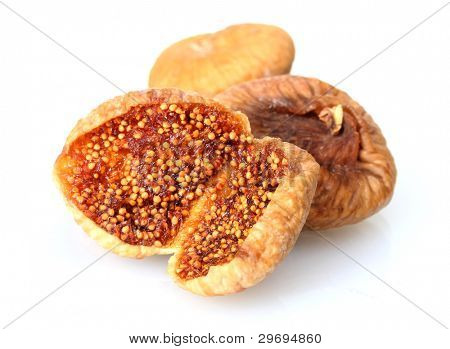 deliciosos higos secos, aislados en blanco