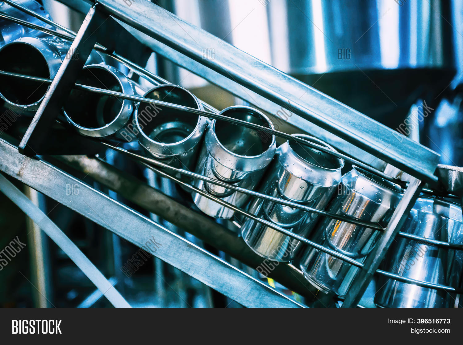 Conveyor Belt Beer Image \u0026 Photo (Free 