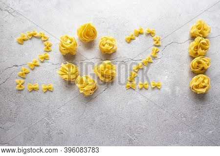The Figures 2021 From Shells, Bows Are Laid Out From Pasta