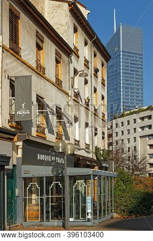 Lyon, France, November 22, 2020 : Closed Restaurant In A Touristic District Of City Center During Lo